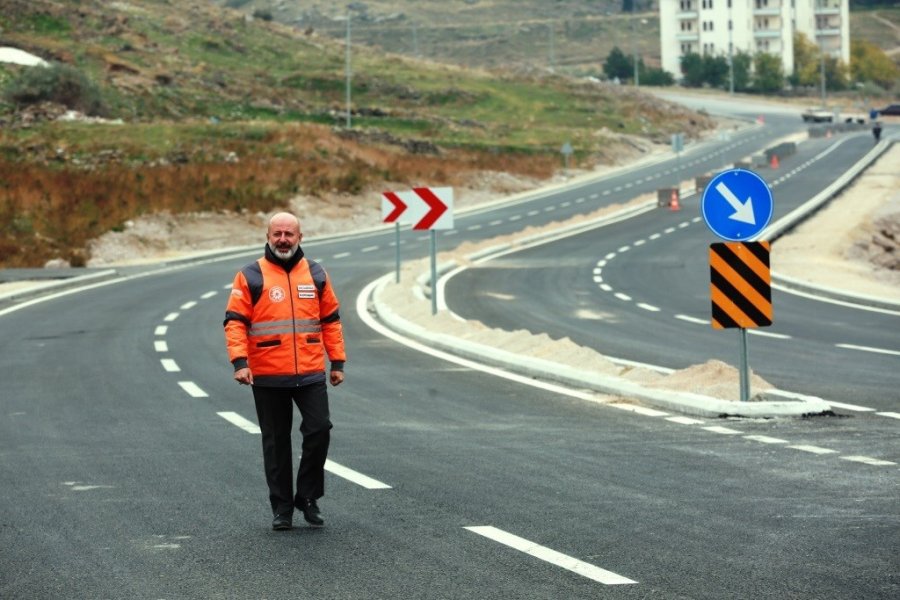 Başkan Çolakbayrakdar: "asfaltta Da Tarihi Bir Rekor Kırmanın Haklı Gururunu Yaşıyoruz"