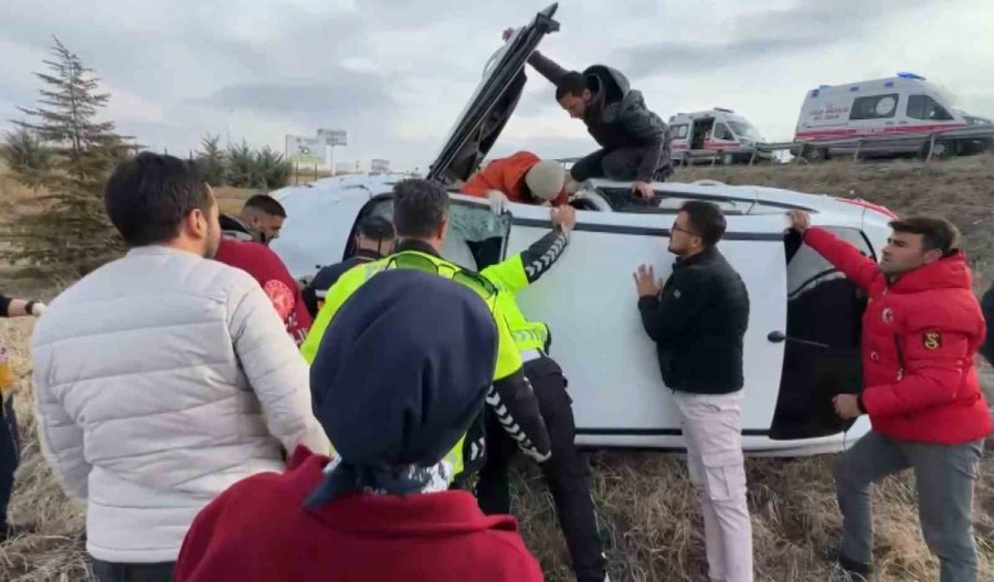 10 Aylık Bebek Kaza Yapan Araçtan Böyle Kurtarıldı