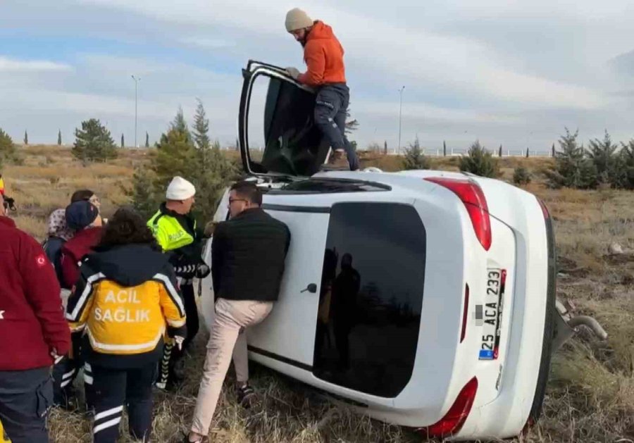 10 Aylık Bebek Kaza Yapan Araçtan Böyle Kurtarıldı