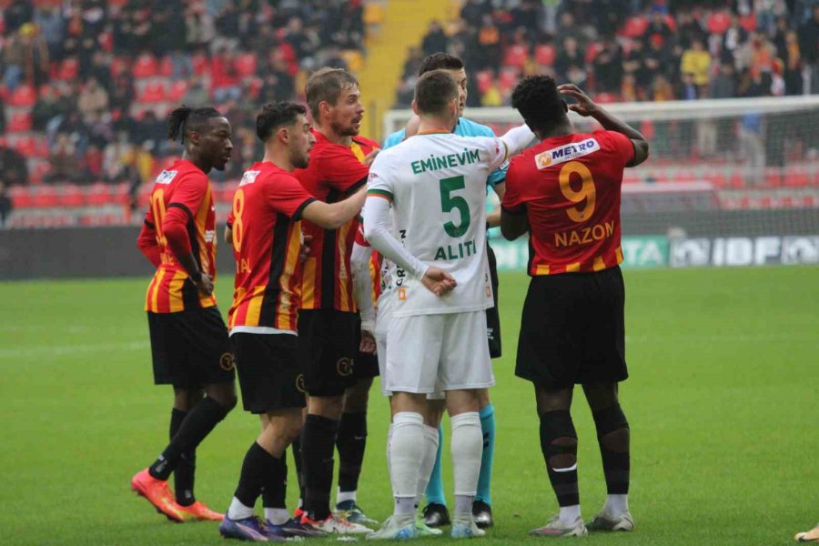 Trendyol Süper Lig: Kayserispor: 0 - Alanyaspor: 0 (ilk Yarı)