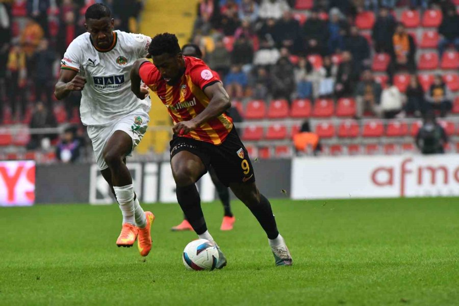 Trendyol Süper Lig: Kayserispor: 0 - Alanyaspor: 0 (ilk Yarı)