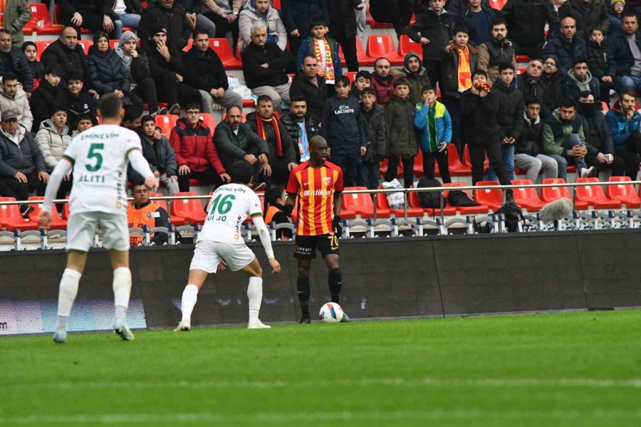 Trendyol Süper Lig: Kayserispor: 0 - Alanyaspor: 0 (ilk Yarı)