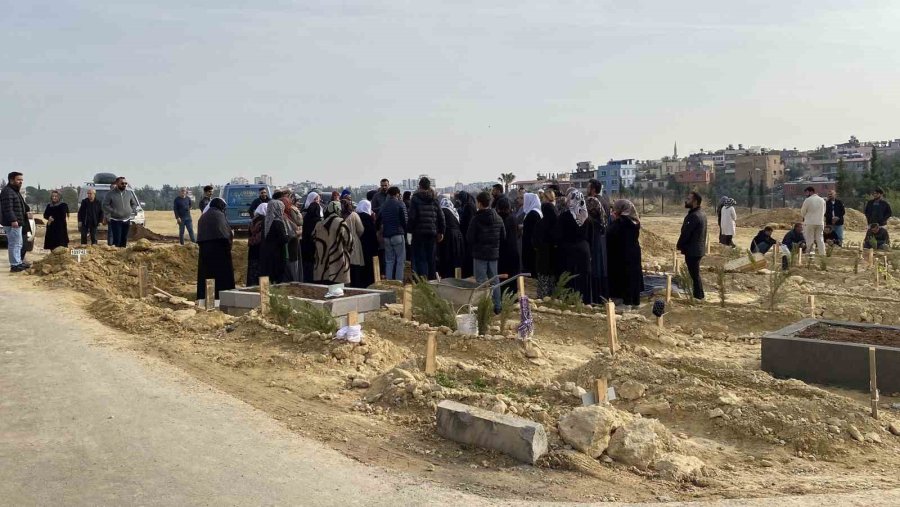 Mersin’de Babasının Öldürdüğü Çocuk Toprağa Verildi