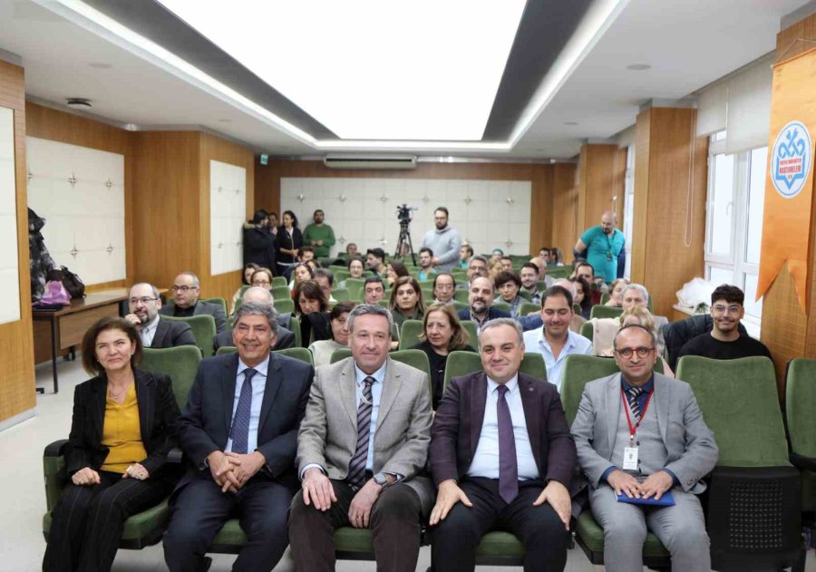 Erü Tıp Fakültesi’nde Emekli Profesöre Tören Düzenlendi