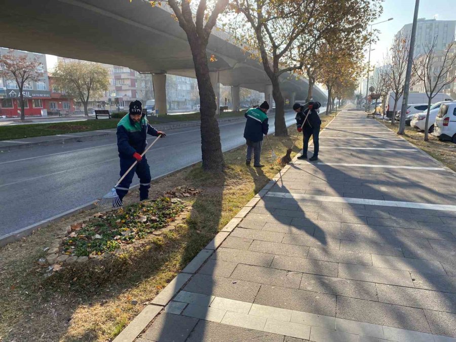 Büyükşehir; Kent Genelinde Temizlik Ve Bakım Çalışmalarına Devam Ediyor