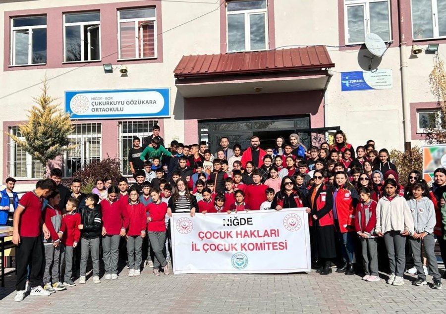 Çocuklar Geleneksel Sokak Oyunları İle Eğlendi