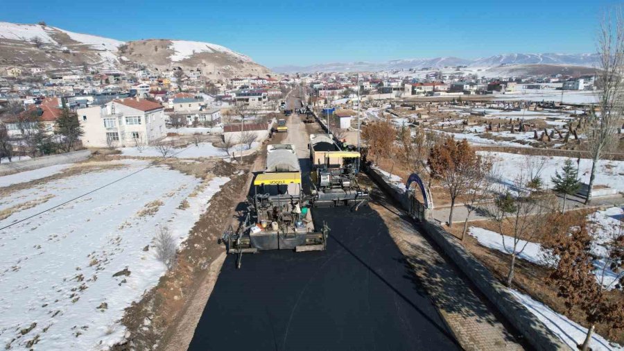 Büyükşehir Ve Talas’tan Kepez’e Sıcak Asfalt