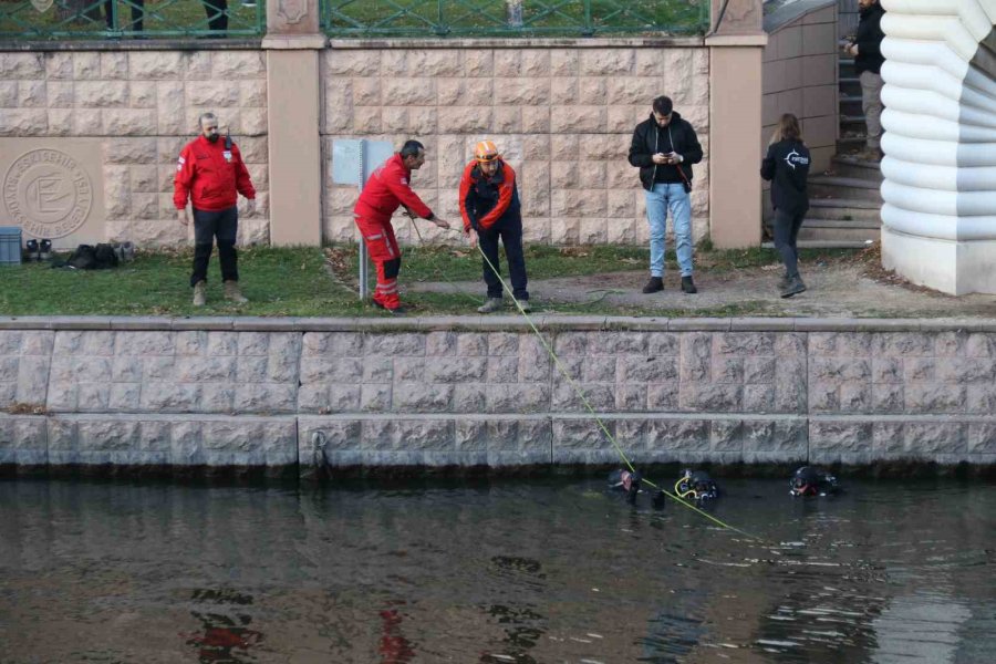 Eskişehir’de 4 Gündür Kayıp Adamın Cansız Bedeni Porsuk Çayı’nda Bulundu