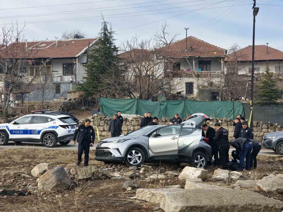 Çalıntı Plakalı Araçla Polisin ’dur’ İhtarına Uymayan Şüpheliler Yakalandı