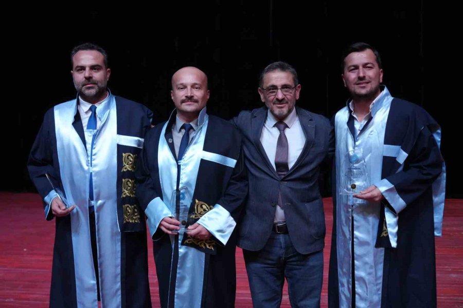 Niğde Ömer Halisdemir Üniversitesi 2024 Ödülleri Töreni Gerçekleştirildi