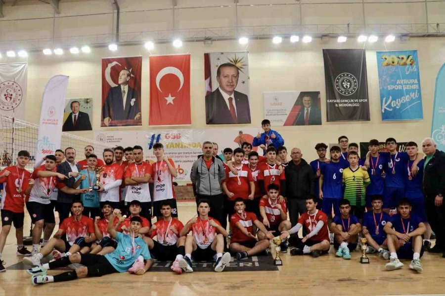 Okul Sporları Voleybol Genç A Erkek Ve Kız Maçları Sona Erdi