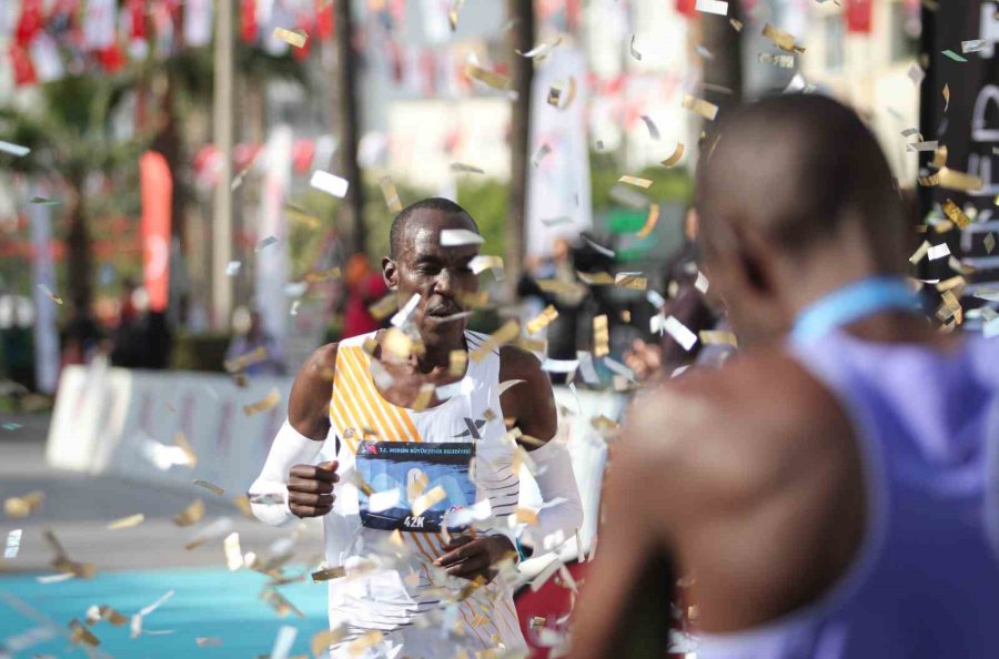 6. Uluslararası Mersin Maratonu: ’türkiye Maratonlar Rekoru’ Kırıldı