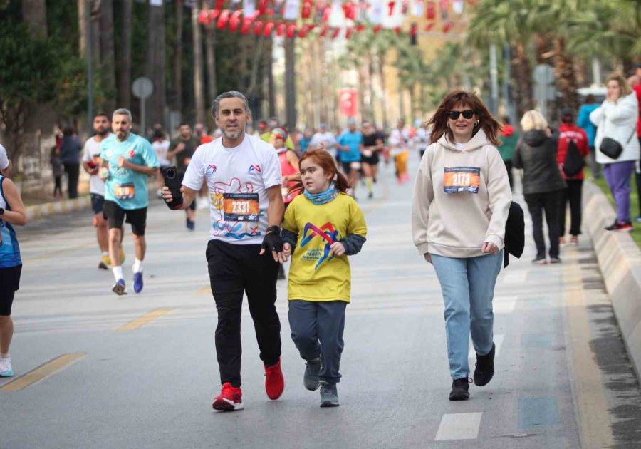 6. Uluslararası Mersin Maratonu Başladı