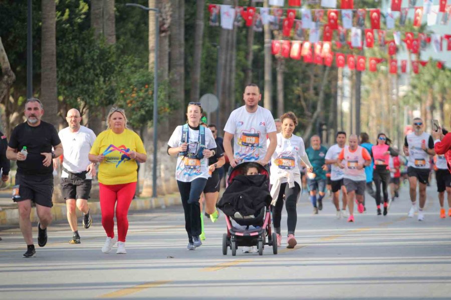 6. Uluslararası Mersin Maratonu Başladı