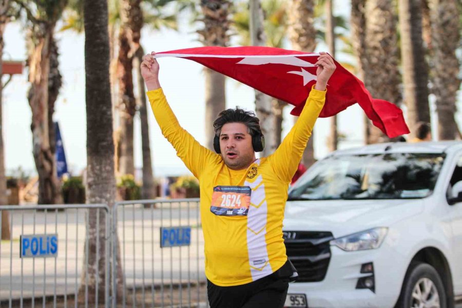 6. Uluslararası Mersin Maratonu Başladı