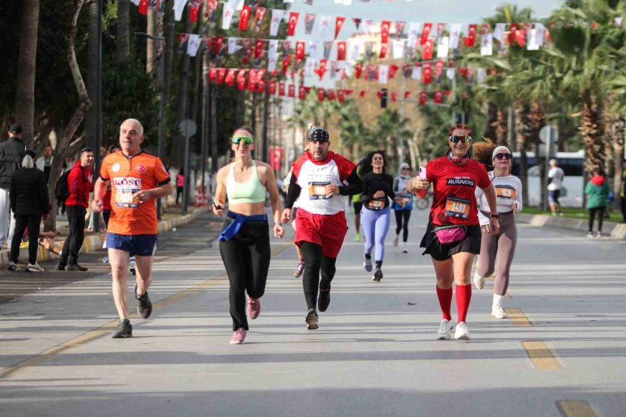 6. Uluslararası Mersin Maratonu Başladı