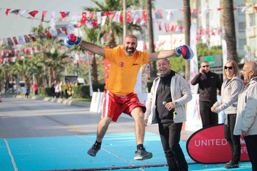 6. Uluslararası Mersin Maratonu: ’türkiye Maratonlar Rekoru’ Kırıldı