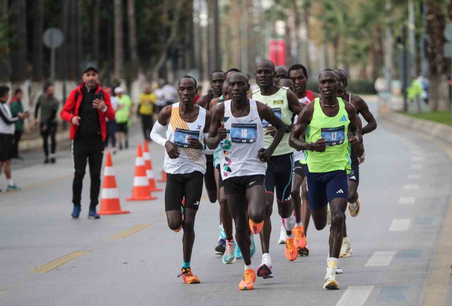 6. Uluslararası Mersin Maratonu Başladı