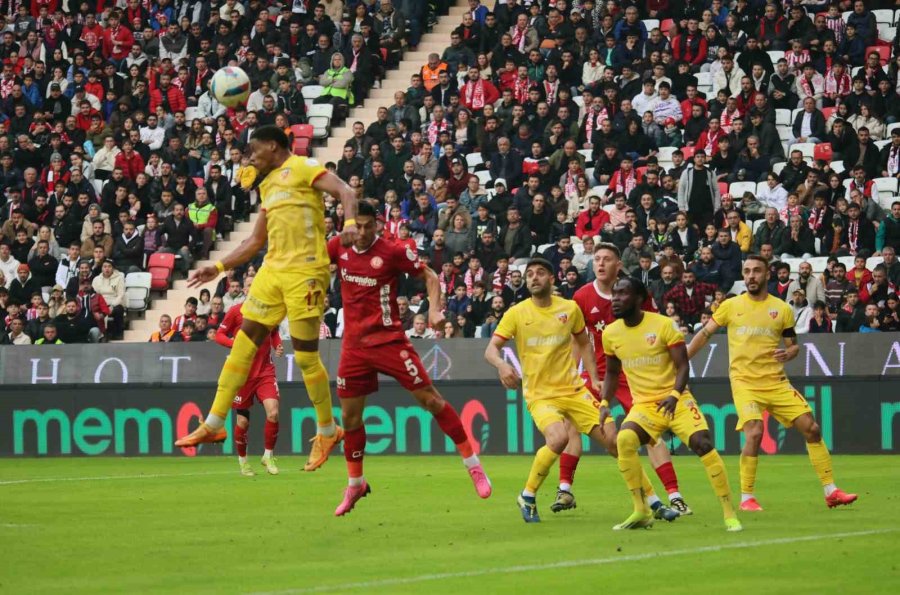 Trendyol Süper Lig: Antalyaspor: 1 - Kayserispor: 0 (ilk Yarı)