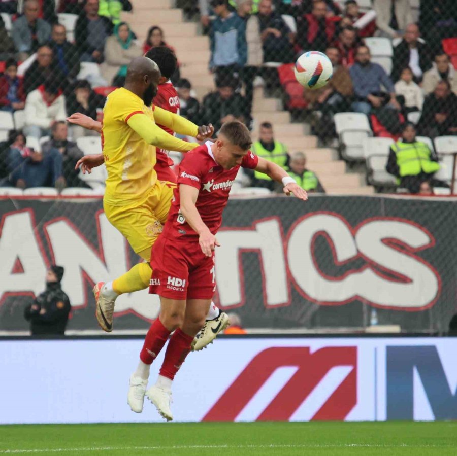 Trendyol Süper Lig: Antalyaspor: 1 - Kayserispor: 0 (ilk Yarı)