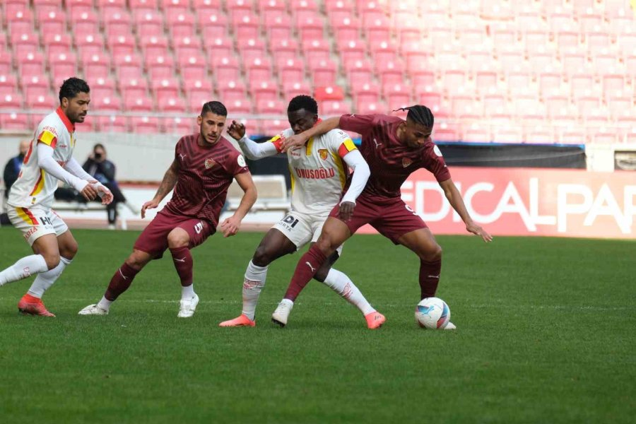 Trendyol Süper Lig: Atakaş Hatayspor: 0 - Göztepe: 1 (ilk Yarı)