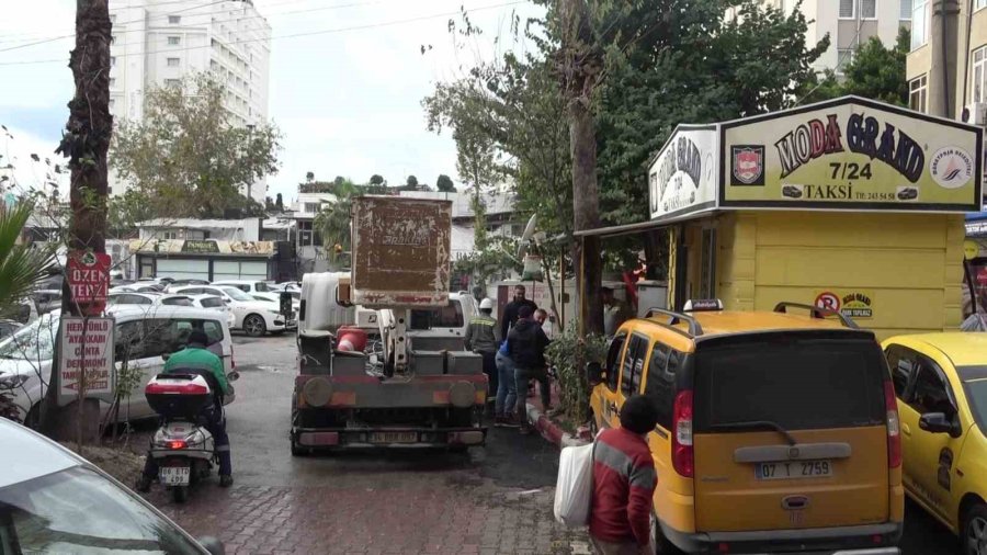 Antalya’da Bakımı Yapıldığı Sırada Trafo Patladı; 2 Çalışan Yaralandı