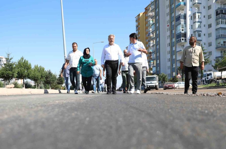 Melikgazi Belediyesi 5 Yılda 661 Kilometre Rekor Asfalt Yol Yaptı