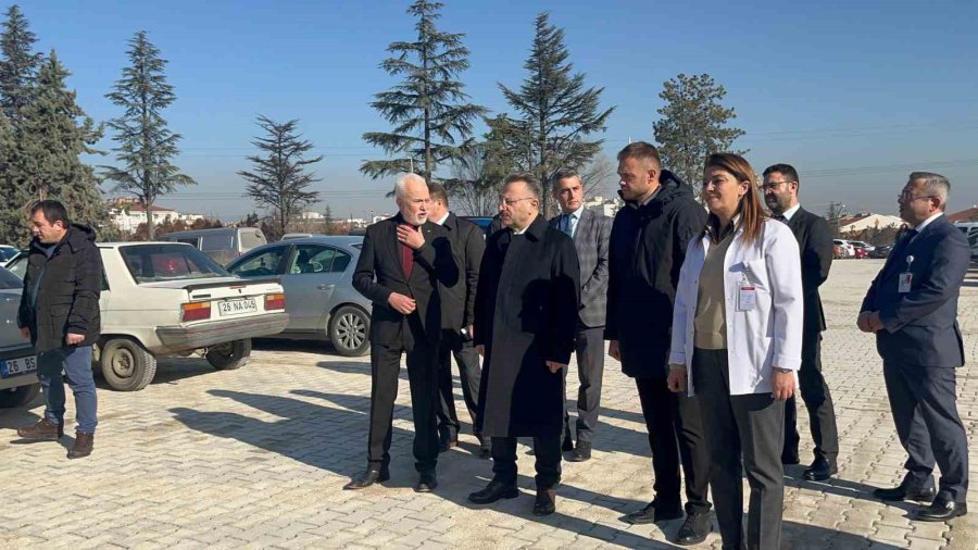 Vali Aksoy Yunus Emre Devlet Hastanesi’nin Yeni Otoparkını İnceledi