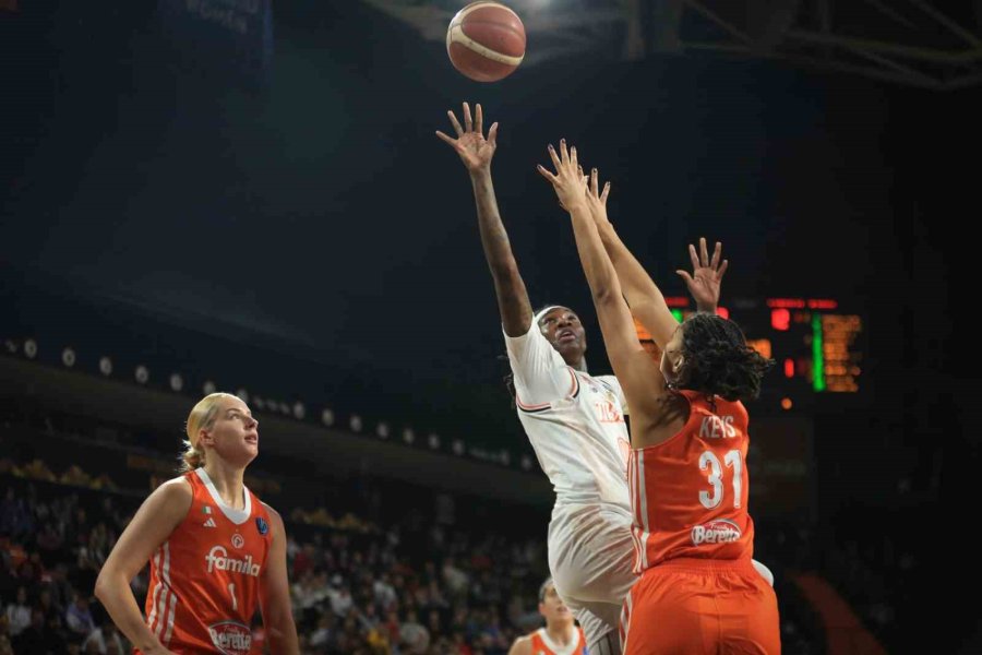 Fıba Kadınlar Euroleague: Çbk Mersin: 86 - Famila Schio: 52