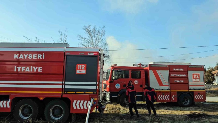 Kayseri’de Evde Çıkan Yangın İtfaiye Ekiplerince Söndürüldü