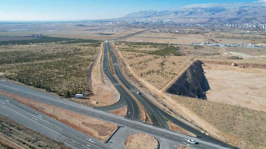 Niğde’de Devlet Bahçeli Bulvarı Yenilendi