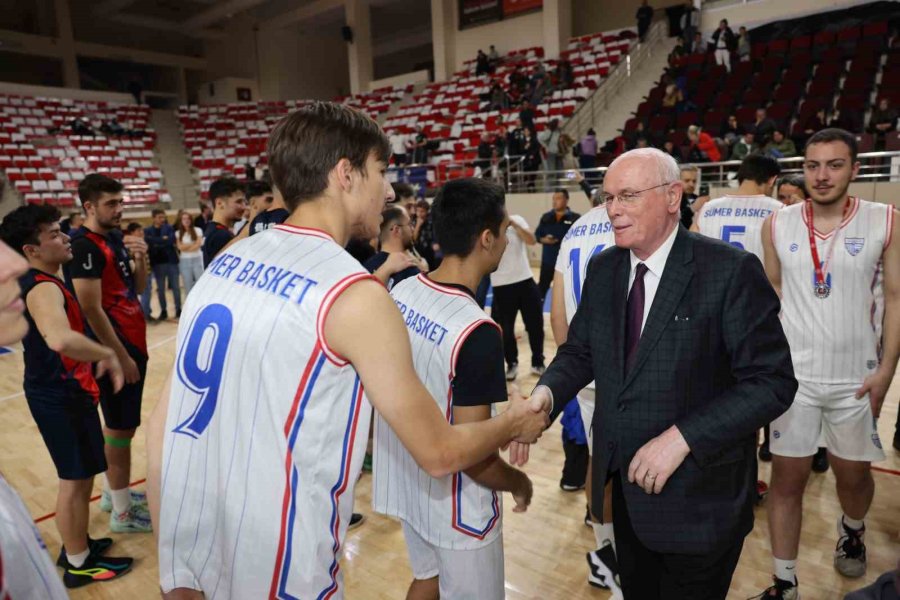 Başkan Kurt’a Basketbol Ligi Şampiyonluk Maçında Büyük İlgi