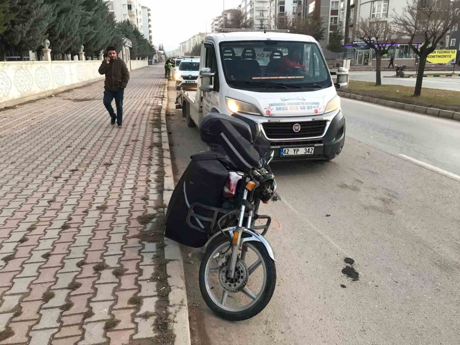 Konya’da Motosiklet Yayaya Çarptı: 2 Yaralı