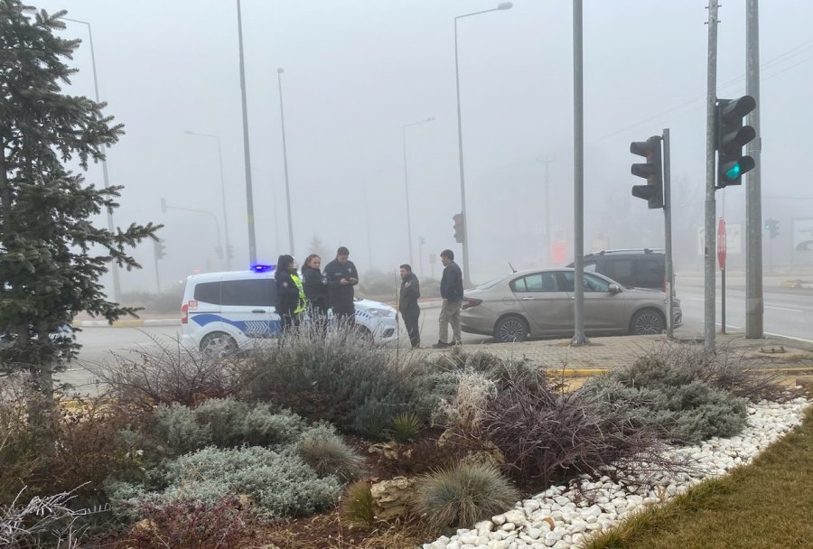 Kulu’da Yoğun Sis Zincirleme Kazaya Neden Oldu: 1 Yaralı