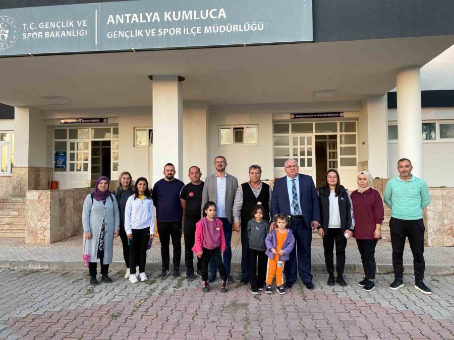 Kumluca Kaymakamı Spor Salonlarını Denetledi