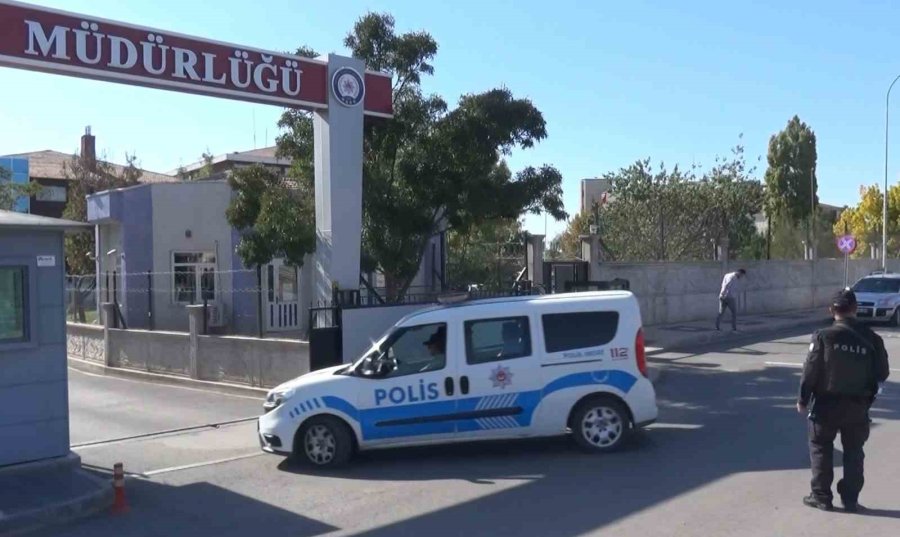 Aksaray’da Girdikleri Evden 115 Bin Liralık Altın Çalan 3 Kadın Tutuklandı