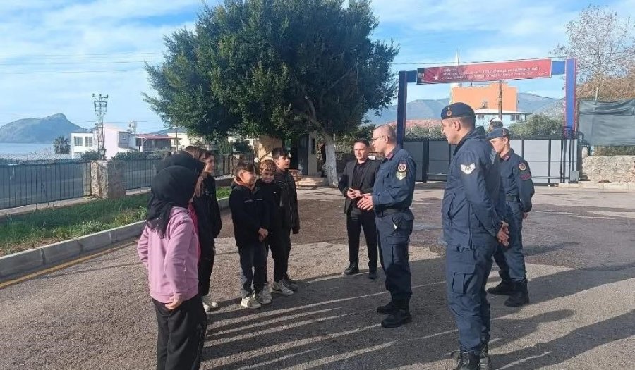 Öğrenciler Jandarma Teşkilatı Hakkında Bilgilendirildi