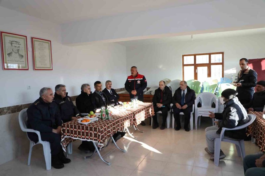 Vali Çelik; Kırkpınar Ve Taşlıca Köylerini Ziyaret Etti