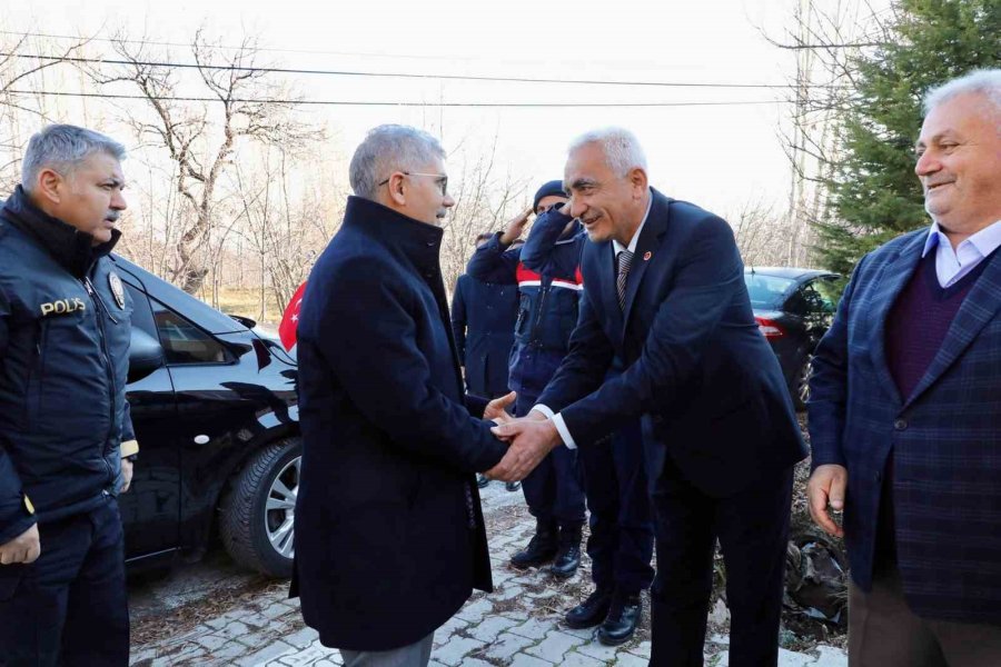 Vali Çelik; Kırkpınar Ve Taşlıca Köylerini Ziyaret Etti