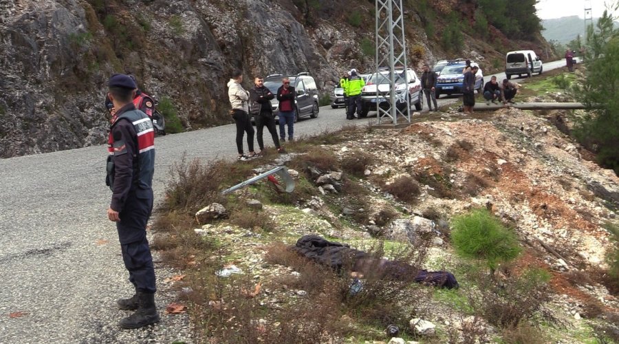 Alanya’da Kamyonet Dereye Uçtu: 1 Ölü, 1 Yaralı