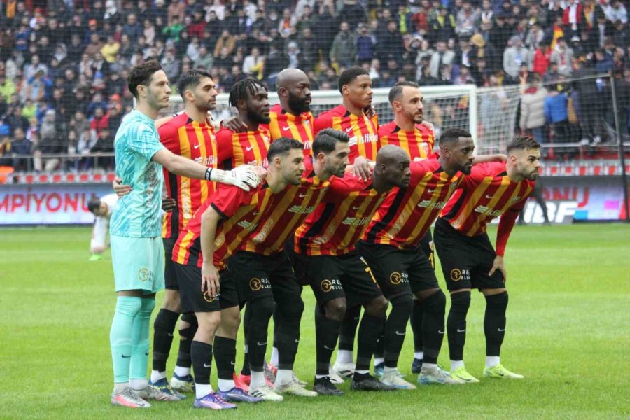 Trendyol Süper Lig: Kayserispor: 1 - Galatasaray: 1 (maç Devam Ediyor)