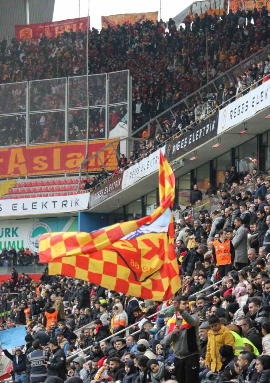 Trendyol Süper Lig: Kayserispor: 1 - Galatasaray: 1 (maç Devam Ediyor)