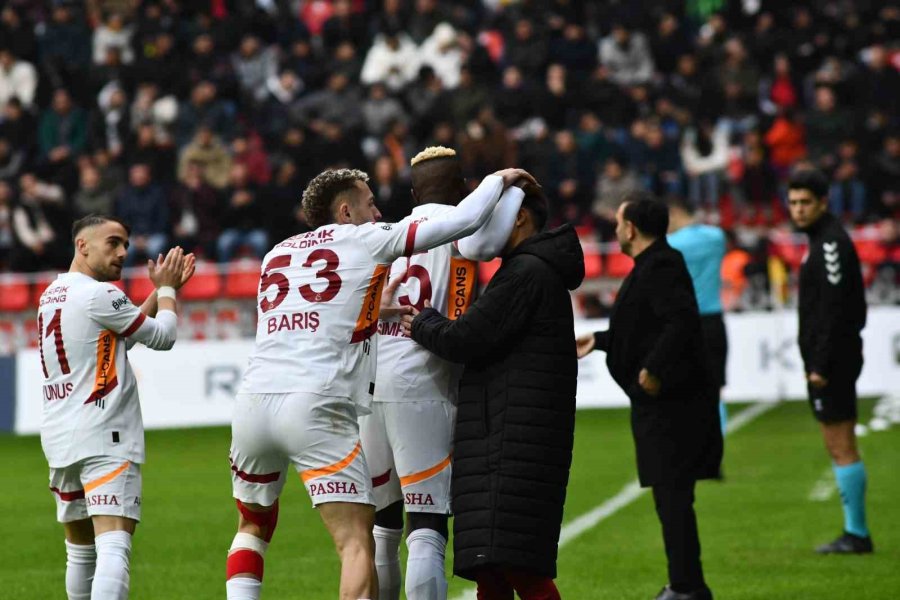 Trendyol Süper Lig: Kayserispor: 1 - Galatasaray: 1 (maç Devam Ediyor)