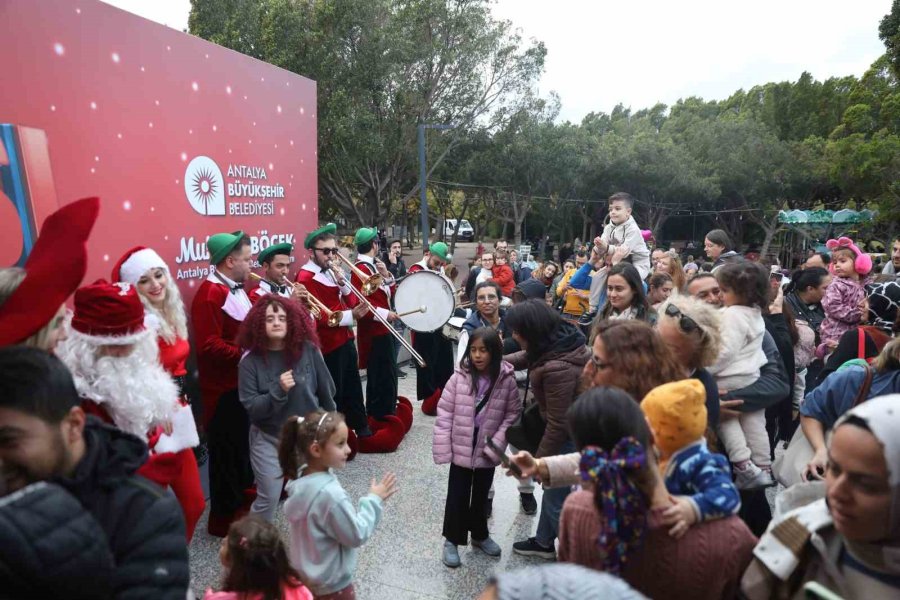 Antalya’da Festivale Yoğun İlgi