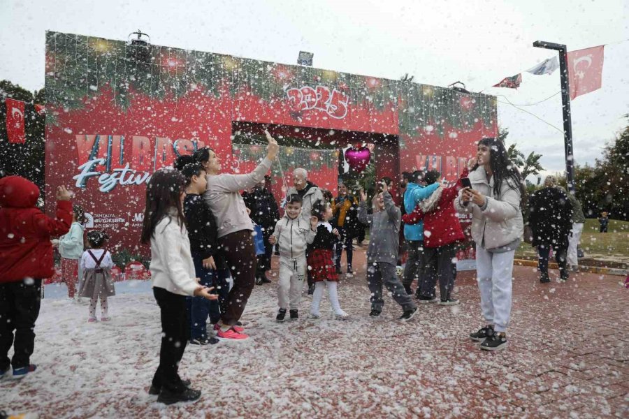 Antalya’da Festivale Yoğun İlgi