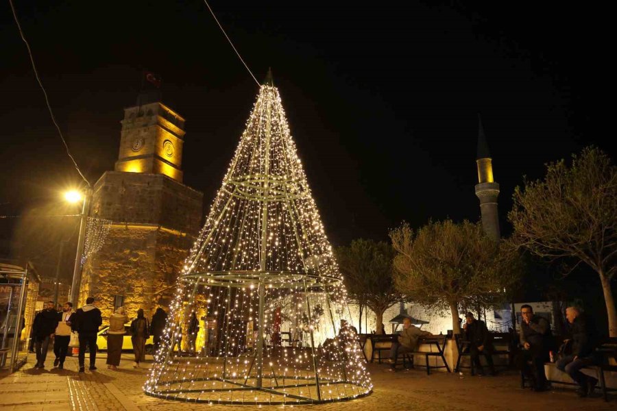 Antalya Yeni Yıla Hazır