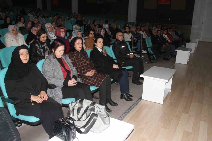 Beyşehir’de Annelere Madde Bağımlılığı Eğitim Semineri