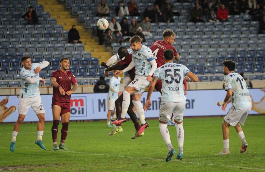 Trendyol Süper Lig: Atakaş Hatayspor: 1 - Adana Demirspor: 0 (ilk Yarı)