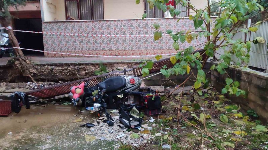 Alanya’da Sağanak Yağışın Etkisi Gündüz Ortaya Çıktı