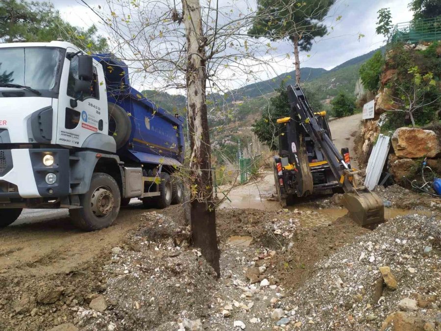 Turuncu Kod Uyarılı Antalya’da 206 Vakaya Müdahale Edildi